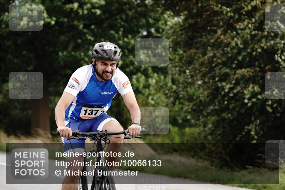 30.08.2026 - Elbe Triathlon Hamburg Michael Burmester http://msf.ph/oto/10066133 30.08.2026 15:01:51 Radfahren  meine-sportfotos.de