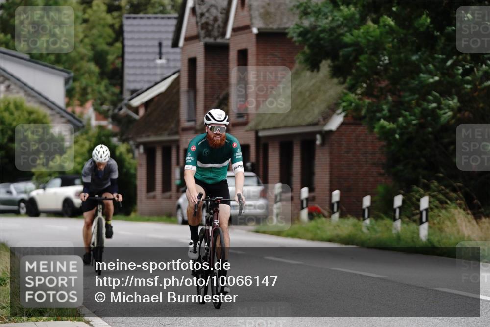 30.08.2026 - Elbe Triathlon Hamburg Michael Burmester http://msf.ph/oto/10066147 30.08.2026 15:02:54 Radfahren 130 meine-sportfotos.de