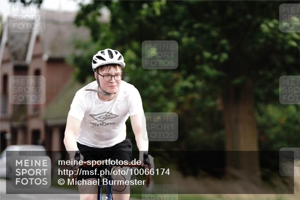 30.08.2026 - Elbe Triathlon Hamburg Michael Burmester http://msf.ph/oto/10066174 30.08.2026 15:03:31 Radfahren  meine-sportfotos.de