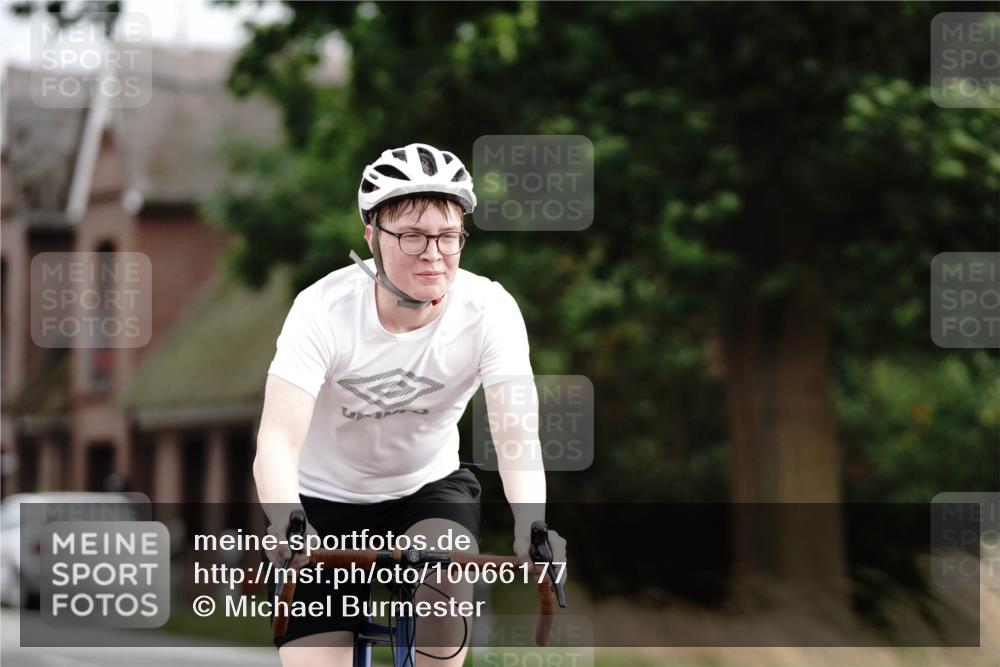 30.08.2026 - Elbe Triathlon Hamburg Michael Burmester http://msf.ph/oto/10066177 30.08.2026 15:03:32 Radfahren  meine-sportfotos.de