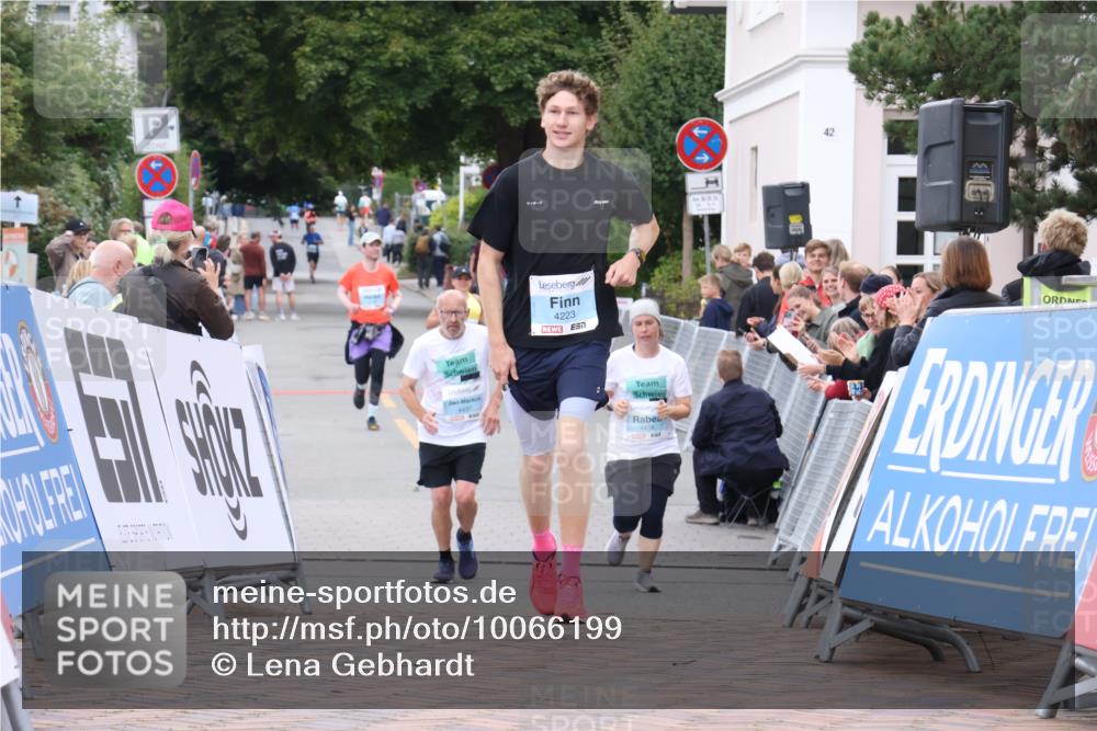 30.08.2026 - Blankeneser Heldenlauf Lena Gebhardt http://msf.ph/oto/10066199 30.08.2026 12:55:49 Ziel 4047, 4223, 4233, 4481 meine-sportfotos.de