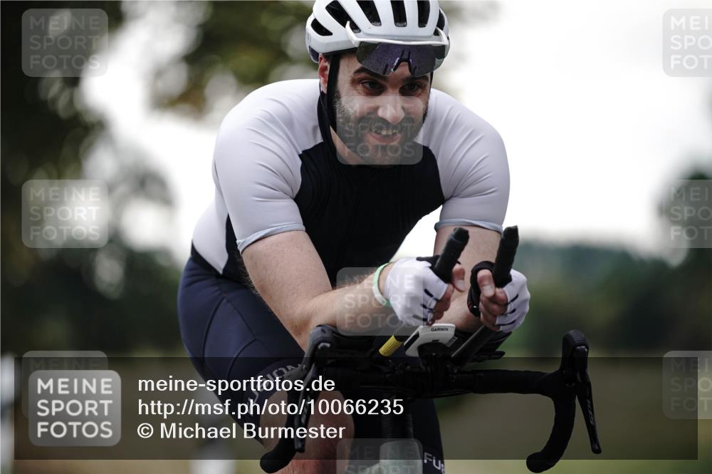 30.08.2026 - Elbe Triathlon Hamburg Michael Burmester http://msf.ph/oto/10066235 30.08.2026 09:07:40 Radfahren 432, 470 meine-sportfotos.de