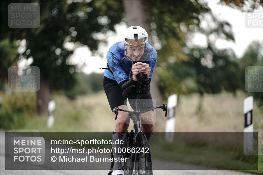 30.08.2026 - Elbe Triathlon Hamburg Michael Burmester http://msf.ph/oto/10066242 30.08.2026 09:07:44 Radfahren 432 meine-sportfotos.de