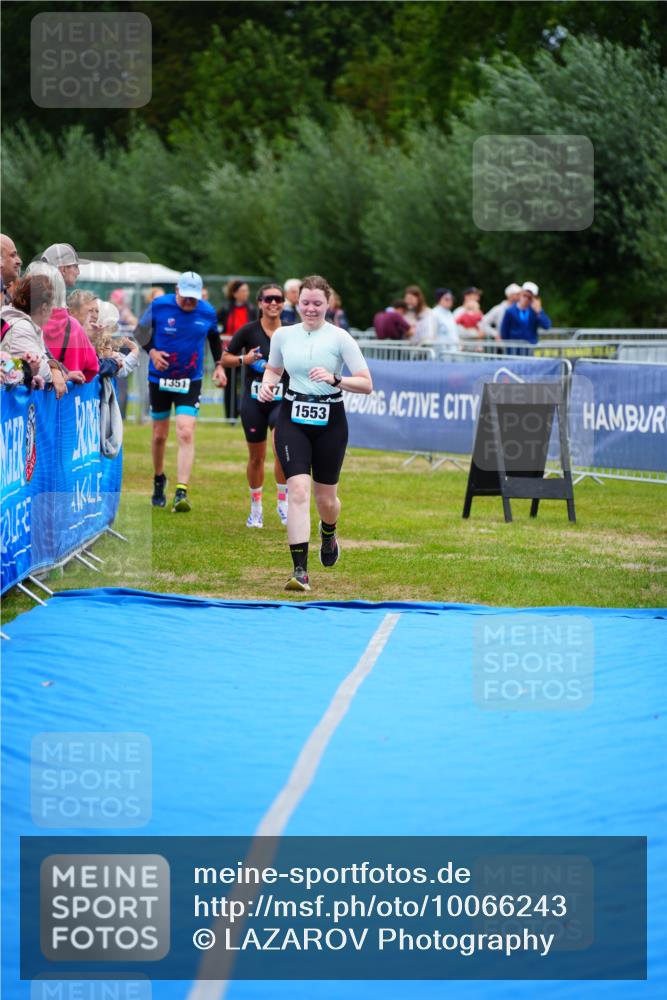 30.08.2026 - Elbe Triathlon Hamburg LAZAROV Photography http://msf.ph/oto/10066243 30.08.2026 12:17:48 Ziel 1351, 1553, 1607 meine-sportfotos.de