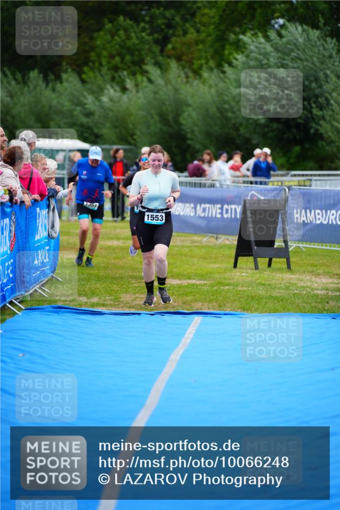 30.08.2026 - Elbe Triathlon Hamburg LAZAROV Photography http://msf.ph/oto/10066248 30.08.2026 12:17:48 Ziel 1351, 1553, 1607 meine-sportfotos.de