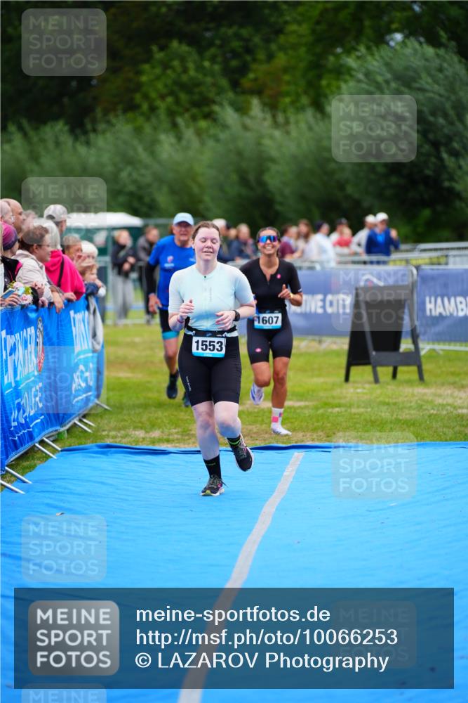 30.08.2026 - Elbe Triathlon Hamburg LAZAROV Photography http://msf.ph/oto/10066253 30.08.2026 12:17:50 Ziel 1351, 1553, 1607 meine-sportfotos.de