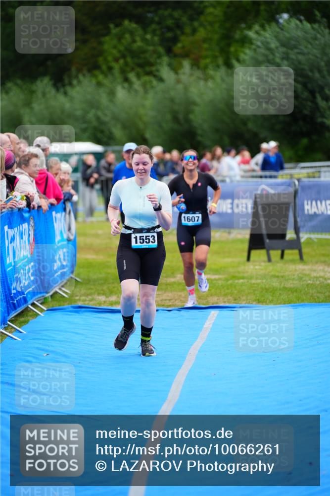 30.08.2026 - Elbe Triathlon Hamburg LAZAROV Photography http://msf.ph/oto/10066261 30.08.2026 12:17:50 Ziel 1351, 1553, 1607 meine-sportfotos.de