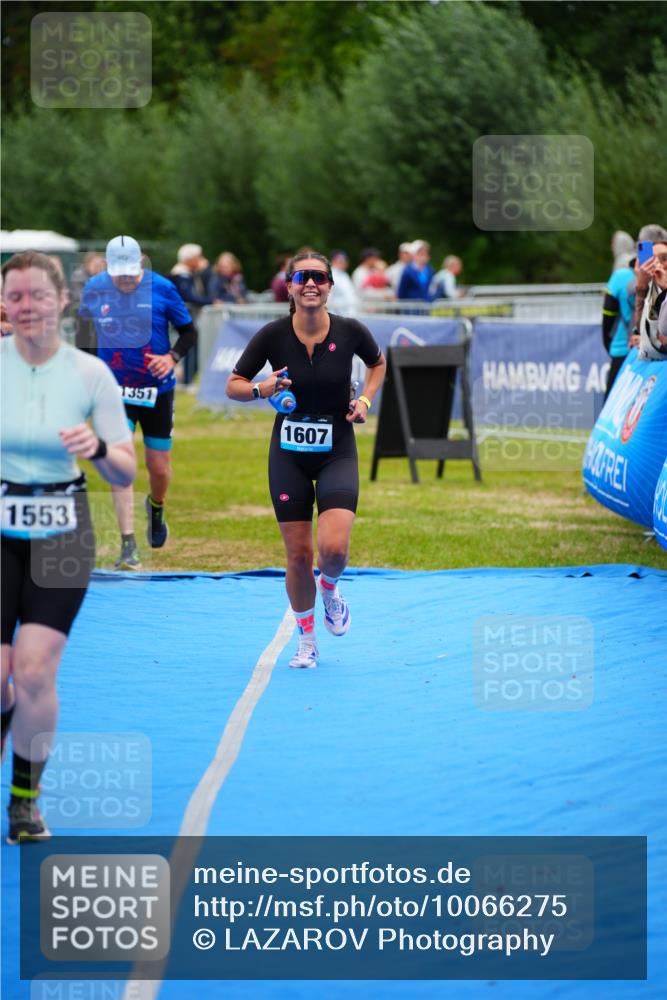 30.08.2026 - Elbe Triathlon Hamburg LAZAROV Photography http://msf.ph/oto/10066275 30.08.2026 12:17:52 Ziel 1351, 1553, 1607 meine-sportfotos.de