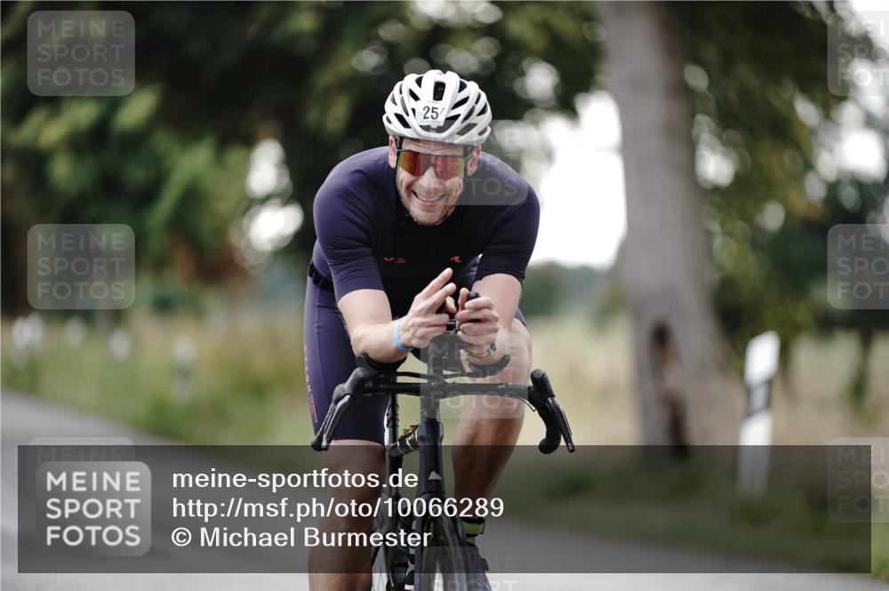 30.08.2026 - Elbe Triathlon Hamburg Michael Burmester http://msf.ph/oto/10066289 30.08.2026 09:09:01 Radfahren 254, 444 meine-sportfotos.de