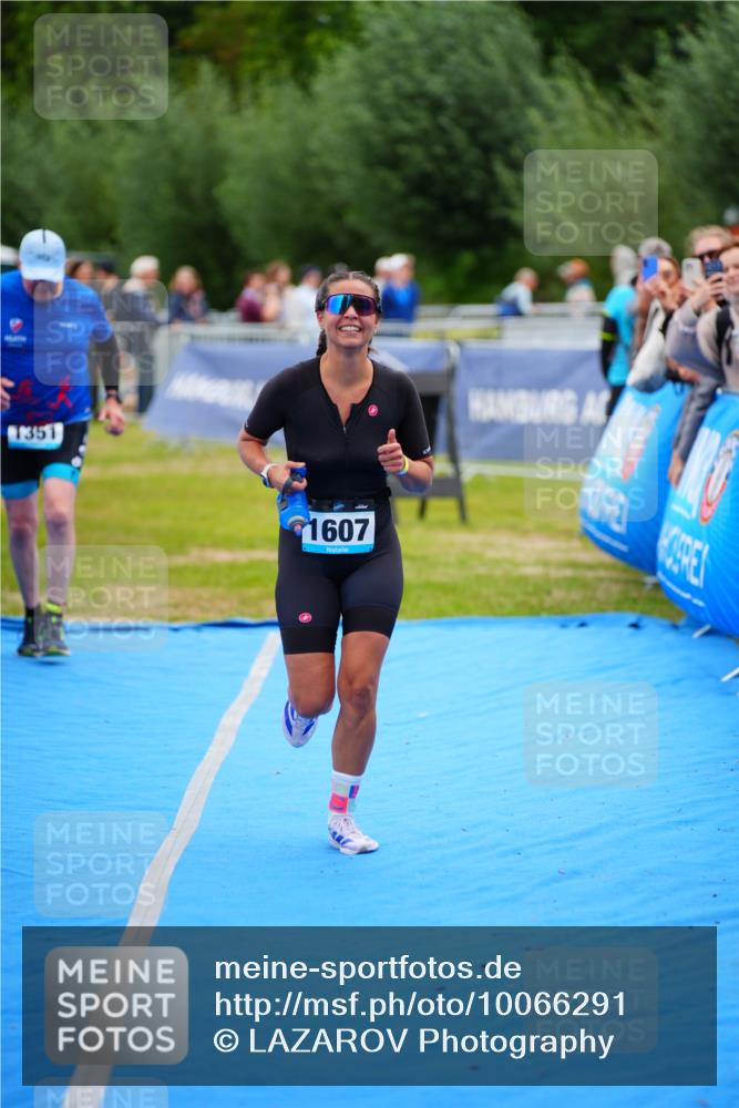 30.08.2026 - Elbe Triathlon Hamburg LAZAROV Photography http://msf.ph/oto/10066291 30.08.2026 12:17:53 Ziel 1351, 1553, 1607 meine-sportfotos.de