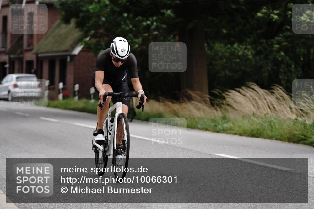 30.08.2026 - Elbe Triathlon Hamburg Michael Burmester http://msf.ph/oto/10066301 30.08.2026 15:10:30 Radfahren  meine-sportfotos.de