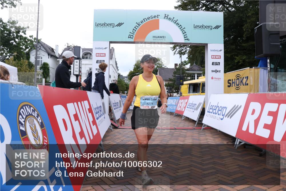 30.08.2026 - Blankeneser Heldenlauf Lena Gebhardt http://msf.ph/oto/10066302 30.08.2026 12:56:01 Ziel 4118, 4274, 4437, 4438 meine-sportfotos.de