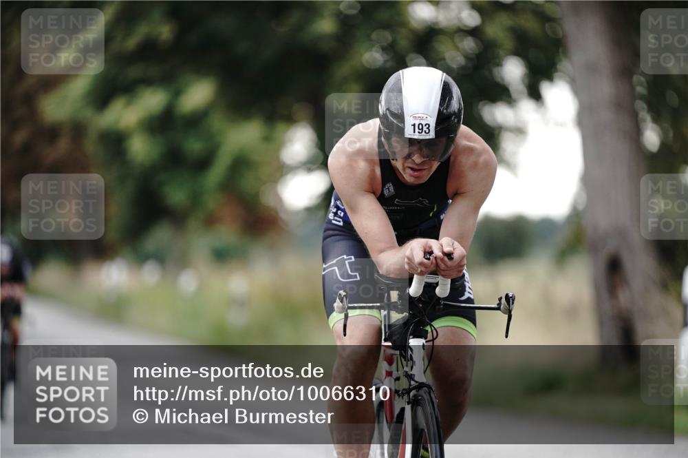 30.08.2026 - Elbe Triathlon Hamburg Michael Burmester http://msf.ph/oto/10066310 30.08.2026 09:09:13 Radfahren 193, 286, 411 meine-sportfotos.de