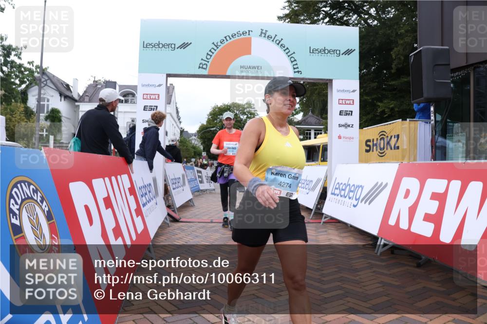 30.08.2026 - Blankeneser Heldenlauf Lena Gebhardt http://msf.ph/oto/10066311 30.08.2026 12:56:02 Ziel 4118, 4274, 4437, 4438 meine-sportfotos.de