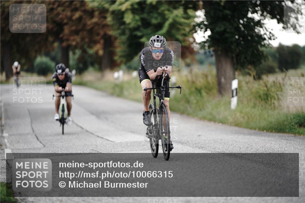 30.08.2026 - Elbe Triathlon Hamburg Michael Burmester http://msf.ph/oto/10066315 30.08.2026 09:09:14 Radfahren 193, 286, 411, 420 meine-sportfotos.de