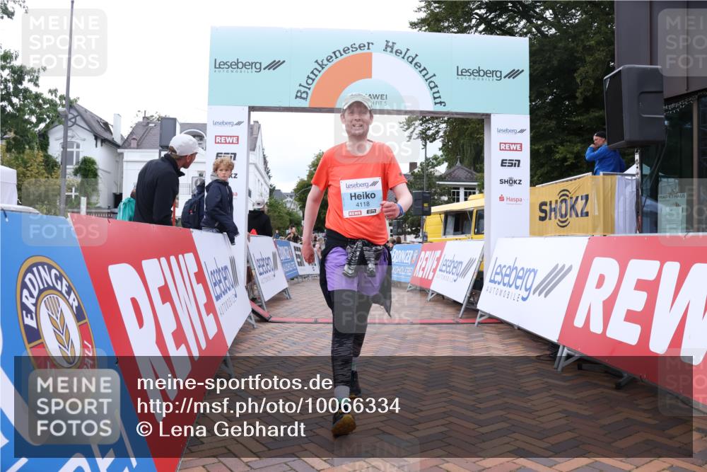 30.08.2026 - Blankeneser Heldenlauf Lena Gebhardt http://msf.ph/oto/10066334 30.08.2026 12:56:03 Ziel 4118, 4274, 4437, 4438 meine-sportfotos.de
