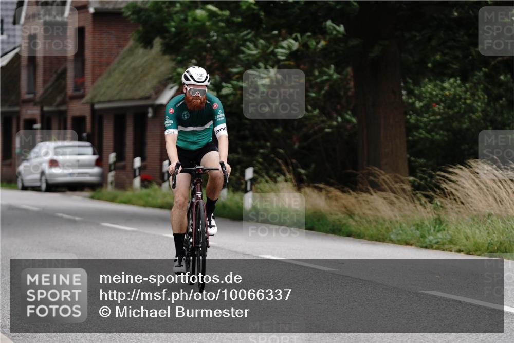 30.08.2026 - Elbe Triathlon Hamburg Michael Burmester http://msf.ph/oto/10066337 30.08.2026 15:13:08 Radfahren  meine-sportfotos.de