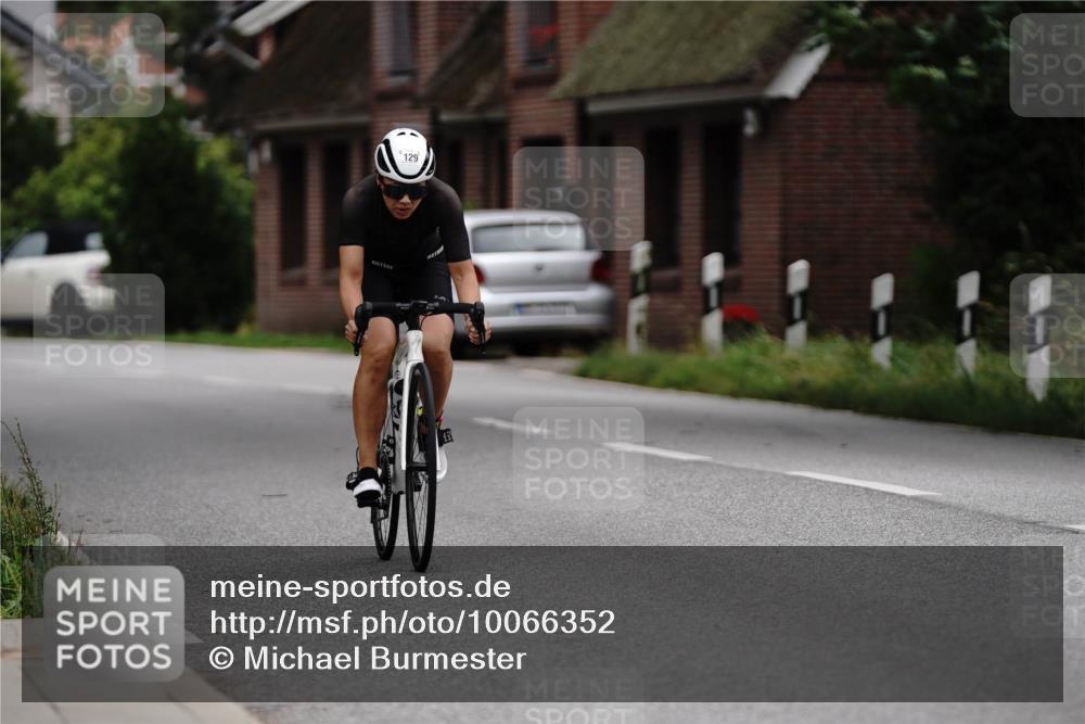 30.08.2026 - Elbe Triathlon Hamburg Michael Burmester http://msf.ph/oto/10066352 30.08.2026 15:15:02 Radfahren  meine-sportfotos.de