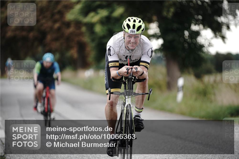 30.08.2026 - Elbe Triathlon Hamburg Michael Burmester http://msf.ph/oto/10066363 30.08.2026 09:09:33 Radfahren 201, 219, 269, 466 meine-sportfotos.de