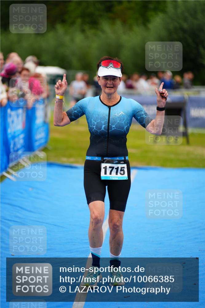 30.08.2026 - Elbe Triathlon Hamburg LAZAROV Photography http://msf.ph/oto/10066385 30.08.2026 12:18:16 Ziel 1521, 1715 meine-sportfotos.de