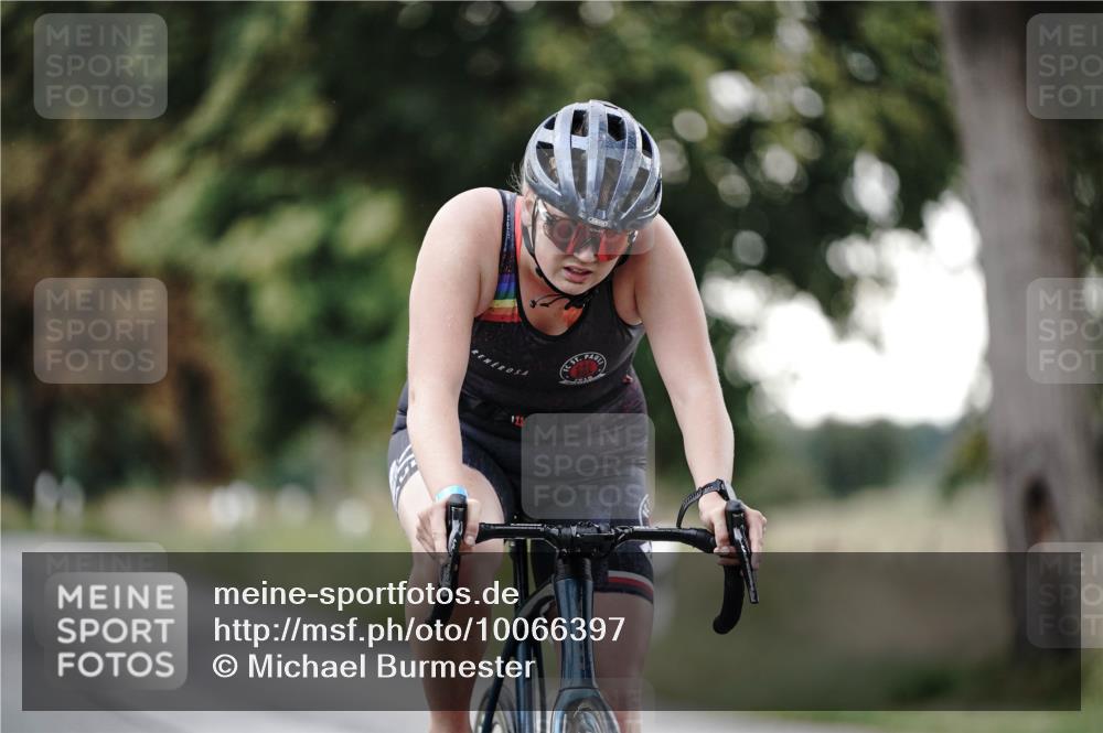 30.08.2026 - Elbe Triathlon Hamburg Michael Burmester http://msf.ph/oto/10066397 30.08.2026 09:10:03 Radfahren 182, 334, 399, 446 meine-sportfotos.de