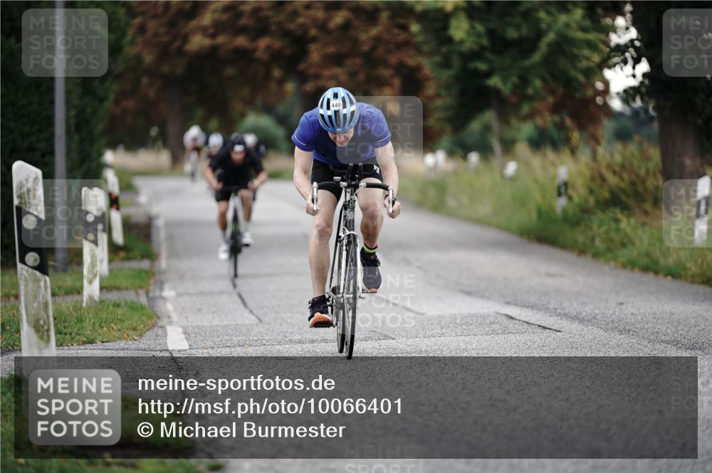 30.08.2026 - Elbe Triathlon Hamburg Michael Burmester http://msf.ph/oto/10066401 30.08.2026 09:10:06 Radfahren 182, 399, 446, 1895 meine-sportfotos.de