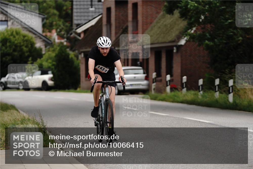30.08.2026 - Elbe Triathlon Hamburg Michael Burmester http://msf.ph/oto/10066415 30.08.2026 15:17:51 Radfahren  meine-sportfotos.de