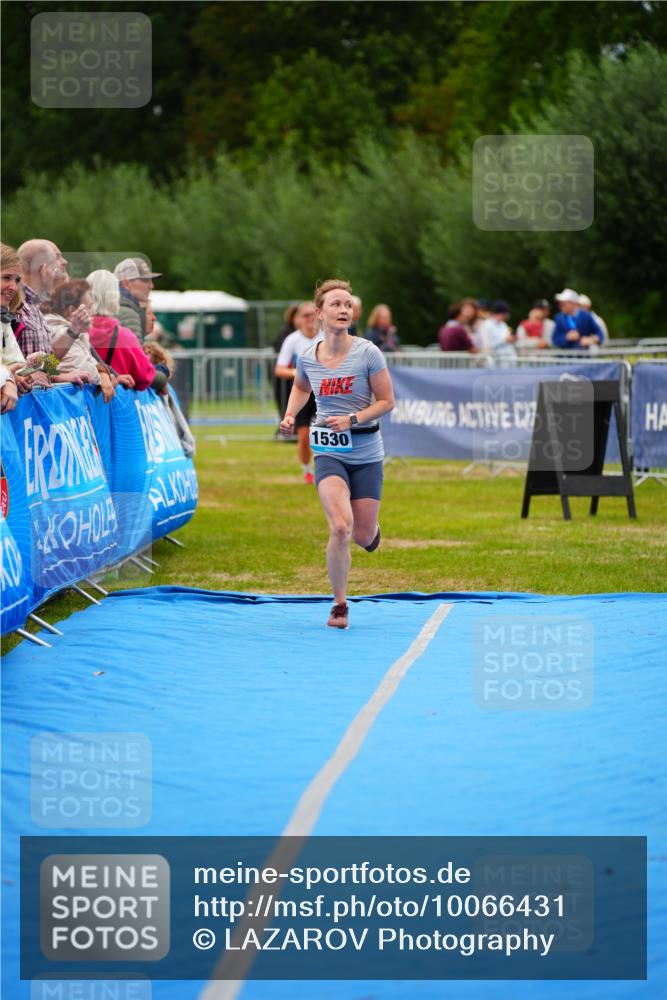30.08.2026 - Elbe Triathlon Hamburg LAZAROV Photography http://msf.ph/oto/10066431 30.08.2026 12:18:35 Ziel 1530, 1601 meine-sportfotos.de