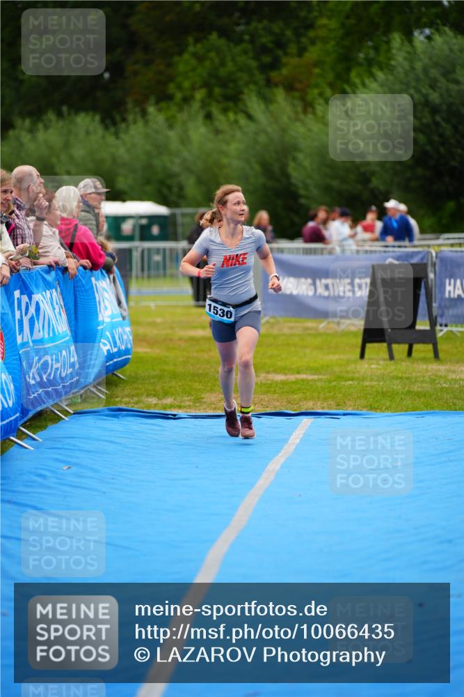 30.08.2026 - Elbe Triathlon Hamburg LAZAROV Photography http://msf.ph/oto/10066435 30.08.2026 12:18:36 Ziel 1530, 1601 meine-sportfotos.de