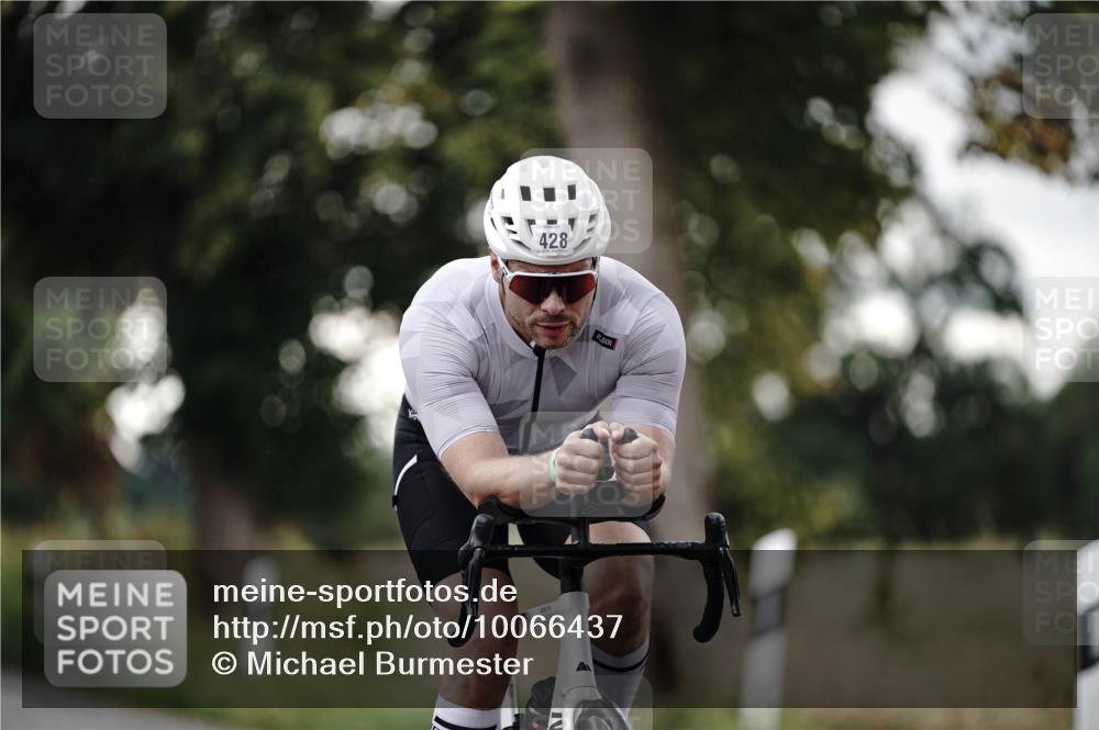 30.08.2026 - Elbe Triathlon Hamburg Michael Burmester http://msf.ph/oto/10066437 30.08.2026 09:10:15 Radfahren 301, 313, 428, 1895 meine-sportfotos.de