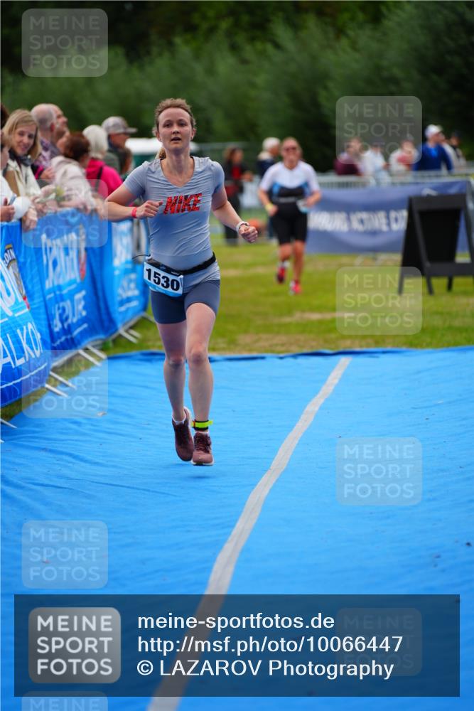 30.08.2026 - Elbe Triathlon Hamburg LAZAROV Photography http://msf.ph/oto/10066447 30.08.2026 12:18:37 Ziel 1530, 1601 meine-sportfotos.de