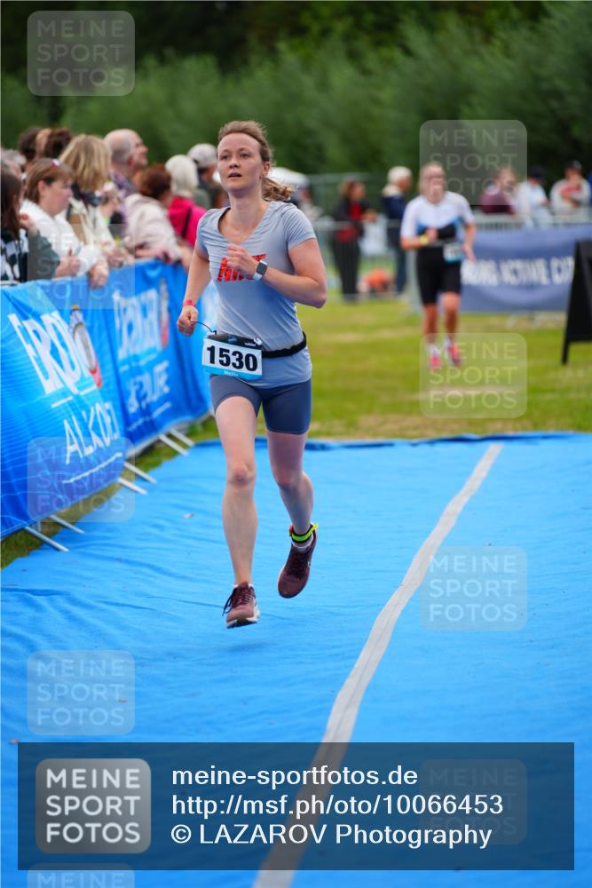 30.08.2026 - Elbe Triathlon Hamburg LAZAROV Photography http://msf.ph/oto/10066453 30.08.2026 12:18:37 Ziel 1530, 1601 meine-sportfotos.de
