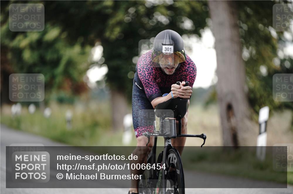 30.08.2026 - Elbe Triathlon Hamburg Michael Burmester http://msf.ph/oto/10066454 30.08.2026 09:10:19 Radfahren 227, 301, 313 meine-sportfotos.de