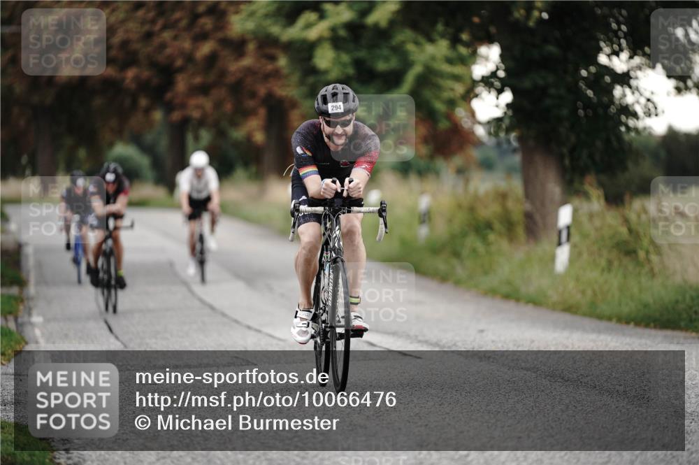 30.08.2026 - Elbe Triathlon Hamburg Michael Burmester http://msf.ph/oto/10066476 30.08.2026 09:10:28 Radfahren 227, 294, 326, 390, 417 meine-sportfotos.de