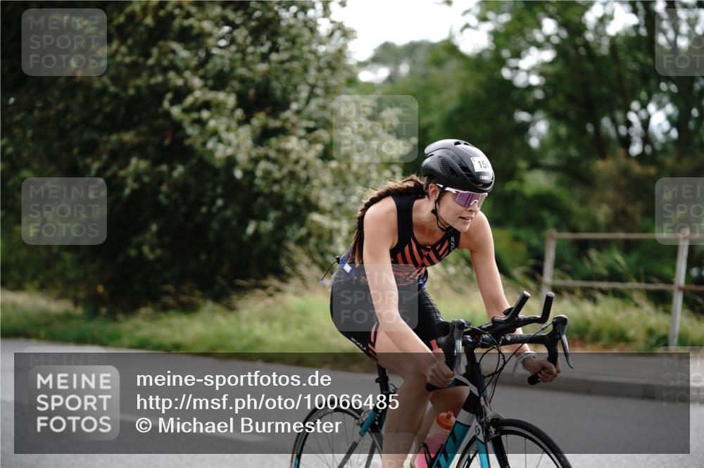 30.08.2026 - Elbe Triathlon Hamburg Michael Burmester http://msf.ph/oto/10066485 30.08.2026 15:22:01 Radfahren  meine-sportfotos.de