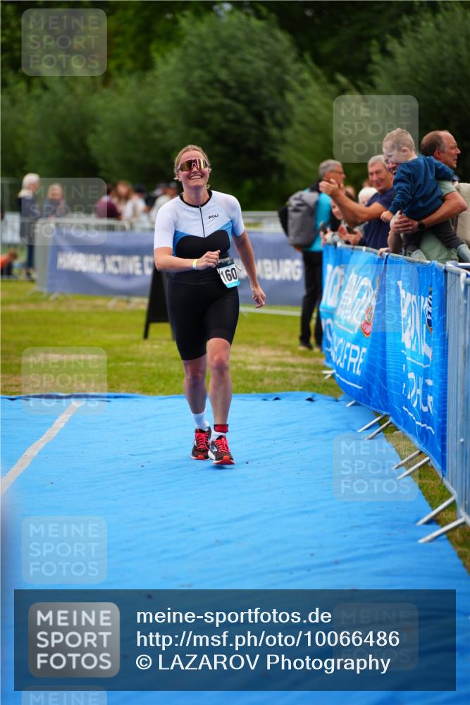 30.08.2026 - Elbe Triathlon Hamburg LAZAROV Photography http://msf.ph/oto/10066486 30.08.2026 12:18:42 Ziel 1530, 1601 meine-sportfotos.de
