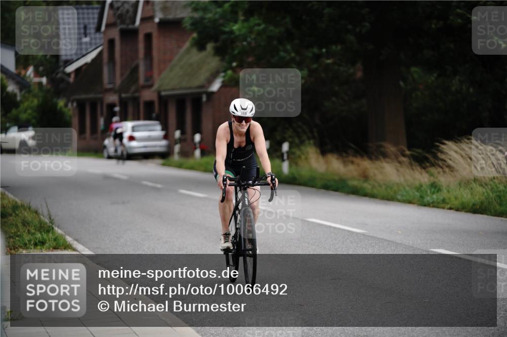 30.08.2026 - Elbe Triathlon Hamburg Michael Burmester http://msf.ph/oto/10066492 30.08.2026 15:22:33 Radfahren  meine-sportfotos.de