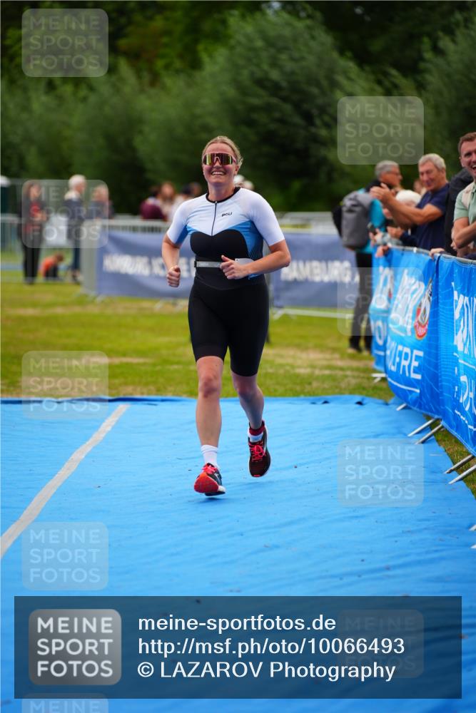 30.08.2026 - Elbe Triathlon Hamburg LAZAROV Photography http://msf.ph/oto/10066493 30.08.2026 12:18:42 Ziel 1530, 1601 meine-sportfotos.de