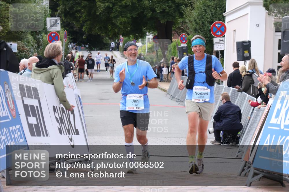 30.08.2026 - Blankeneser Heldenlauf Lena Gebhardt http://msf.ph/oto/10066502 30.08.2026 12:57:00 Ziel 4050, 4415 meine-sportfotos.de
