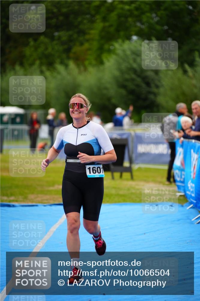 30.08.2026 - Elbe Triathlon Hamburg LAZAROV Photography http://msf.ph/oto/10066504 30.08.2026 12:18:43 Ziel 1601 meine-sportfotos.de