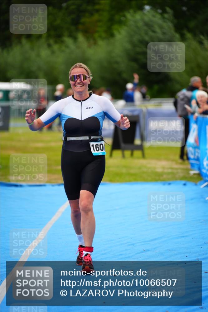 30.08.2026 - Elbe Triathlon Hamburg LAZAROV Photography http://msf.ph/oto/10066507 30.08.2026 12:18:43 Ziel 1601 meine-sportfotos.de