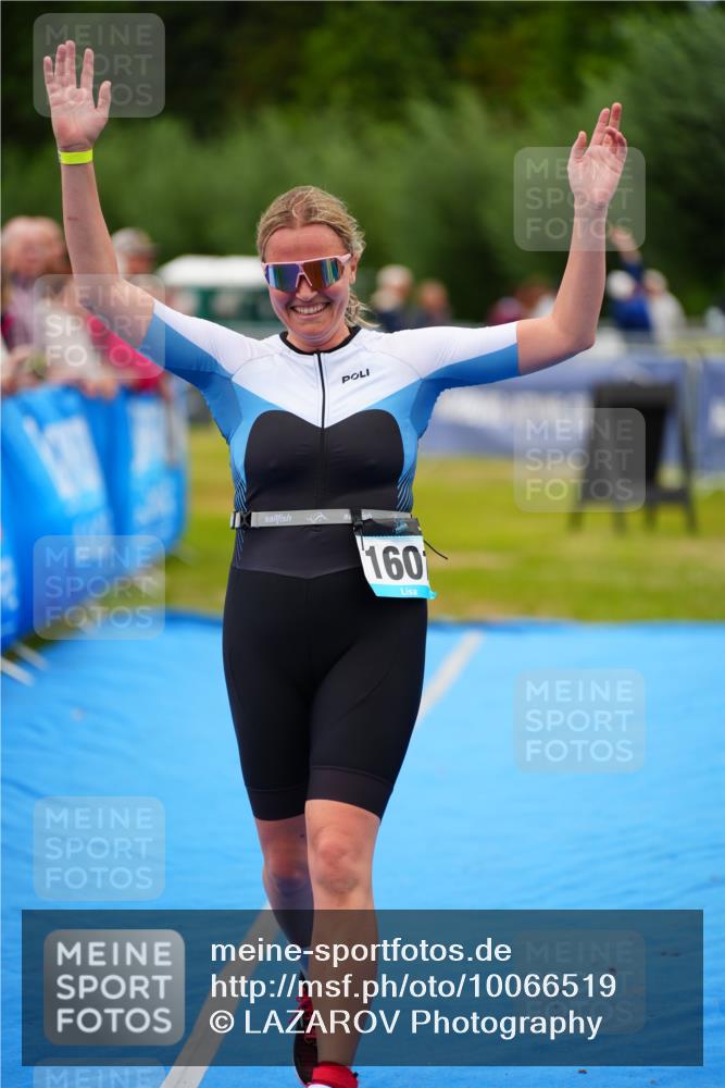 30.08.2026 - Elbe Triathlon Hamburg LAZAROV Photography http://msf.ph/oto/10066519 30.08.2026 12:18:44 Ziel 1601 meine-sportfotos.de