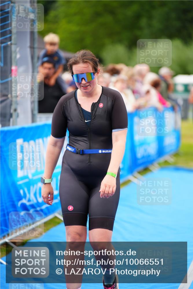 30.08.2026 - Elbe Triathlon Hamburg LAZAROV Photography http://msf.ph/oto/10066551 30.08.2026 12:19:08 Ziel 945, 1690, 1695 meine-sportfotos.de