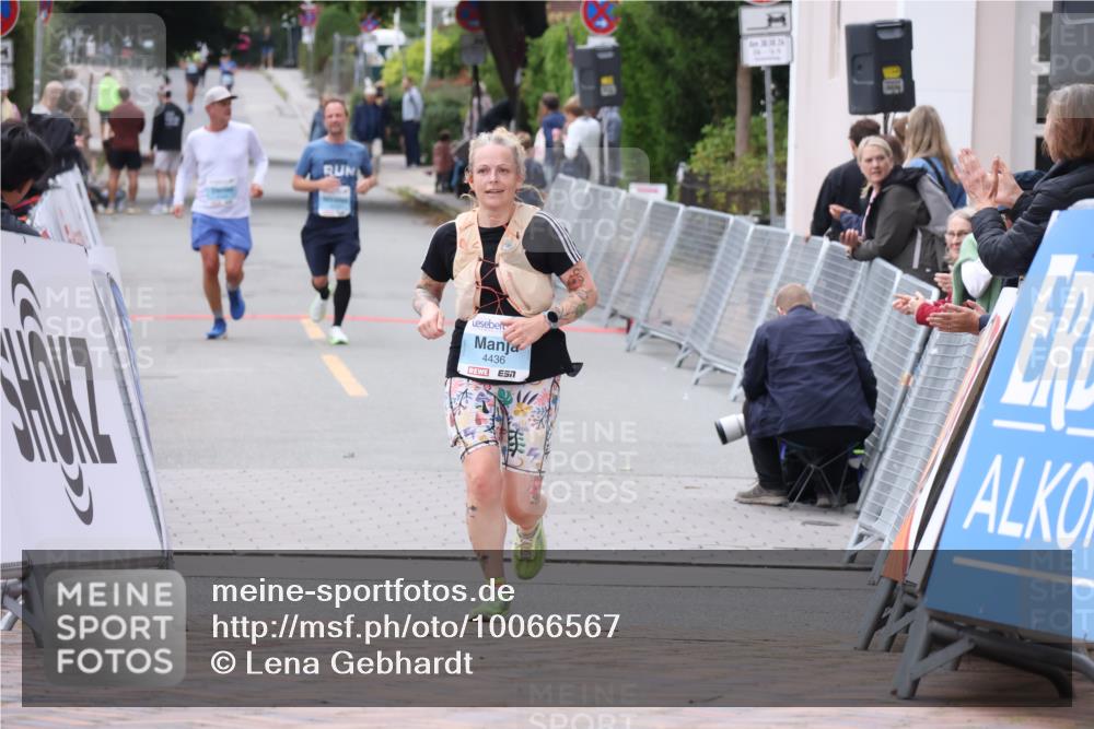 30.08.2026 - Blankeneser Heldenlauf Lena Gebhardt http://msf.ph/oto/10066567 30.08.2026 12:57:25 Ziel 4436 meine-sportfotos.de