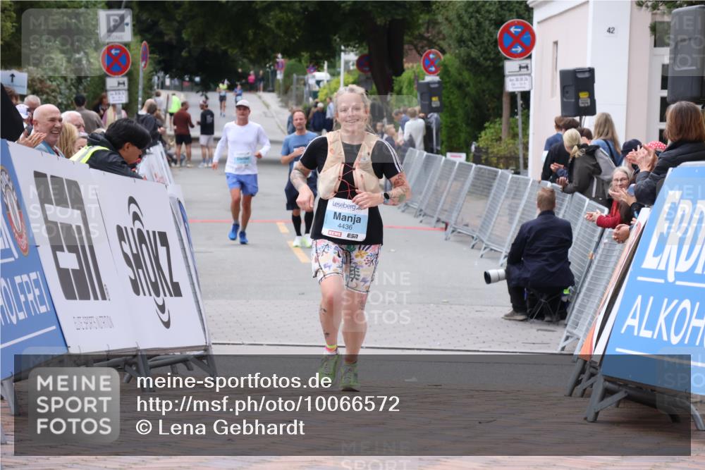 30.08.2026 - Blankeneser Heldenlauf Lena Gebhardt http://msf.ph/oto/10066572 30.08.2026 12:57:26 Ziel 4436 meine-sportfotos.de