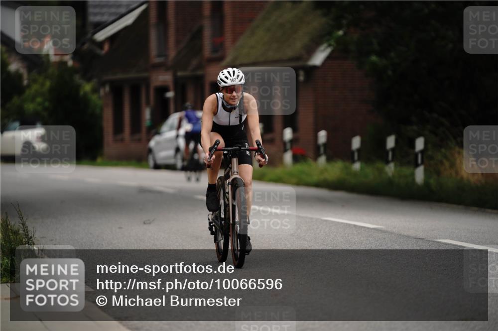 30.08.2026 - Elbe Triathlon Hamburg Michael Burmester http://msf.ph/oto/10066596 30.08.2026 15:25:35 Radfahren  meine-sportfotos.de