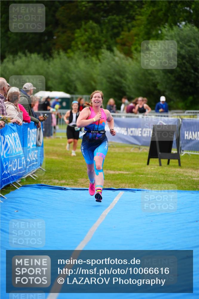 30.08.2026 - Elbe Triathlon Hamburg LAZAROV Photography http://msf.ph/oto/10066616 30.08.2026 12:19:32 Ziel 1504, 1623 meine-sportfotos.de