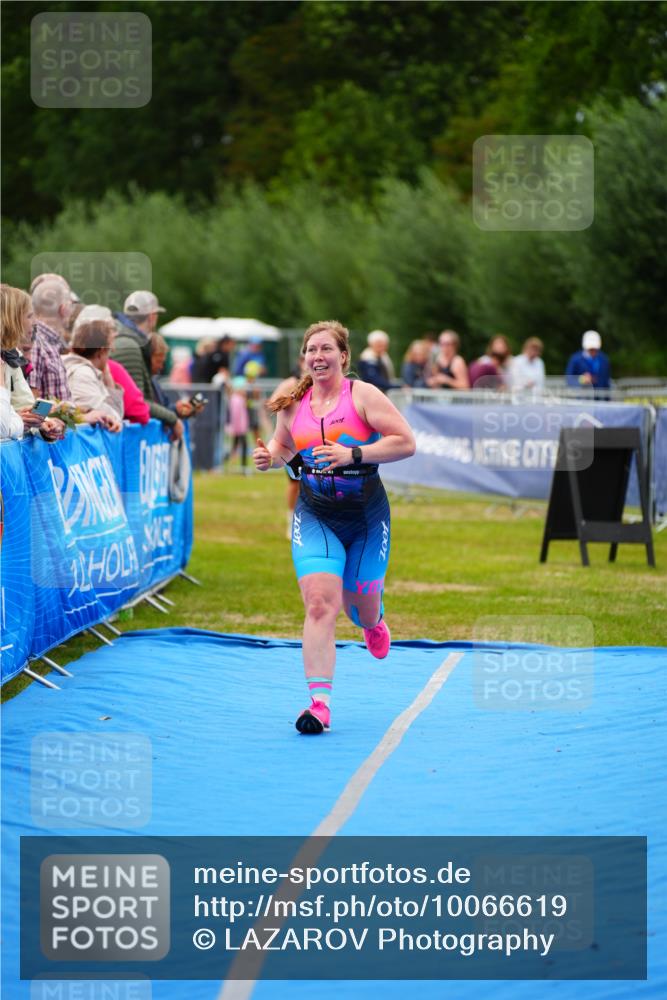 30.08.2026 - Elbe Triathlon Hamburg LAZAROV Photography http://msf.ph/oto/10066619 30.08.2026 12:19:32 Ziel 1504, 1623 meine-sportfotos.de