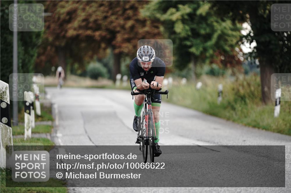 30.08.2026 - Elbe Triathlon Hamburg Michael Burmester http://msf.ph/oto/10066622 30.08.2026 09:11:27 Radfahren 230, 255 meine-sportfotos.de