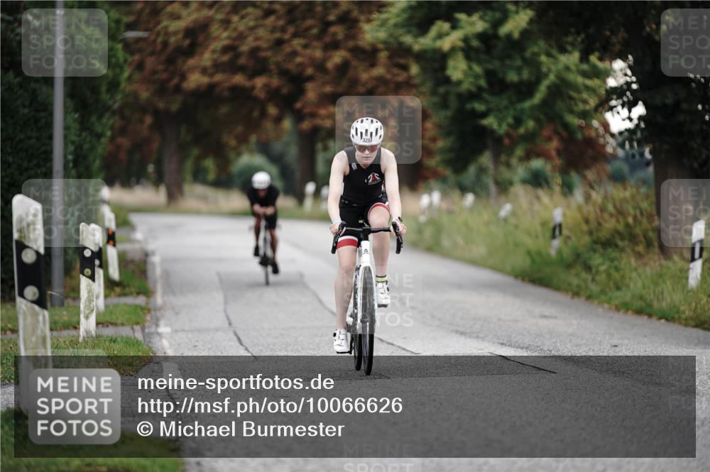 30.08.2026 - Elbe Triathlon Hamburg Michael Burmester http://msf.ph/oto/10066626 30.08.2026 09:11:37 Radfahren 270, 328 meine-sportfotos.de